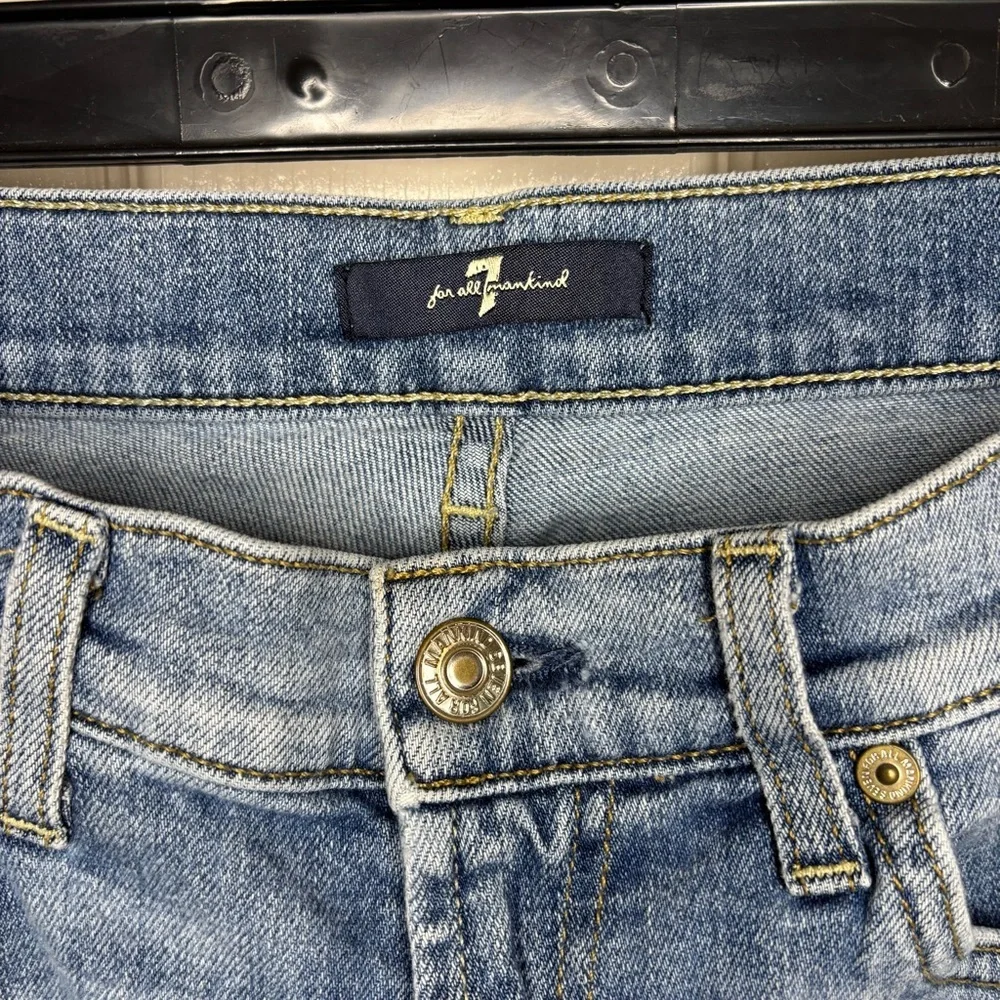 7 For All Mankind Two-toned Distressed Cutoff Shorts Size‎ 26